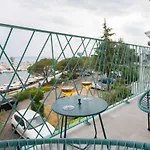 Nika Apartament *